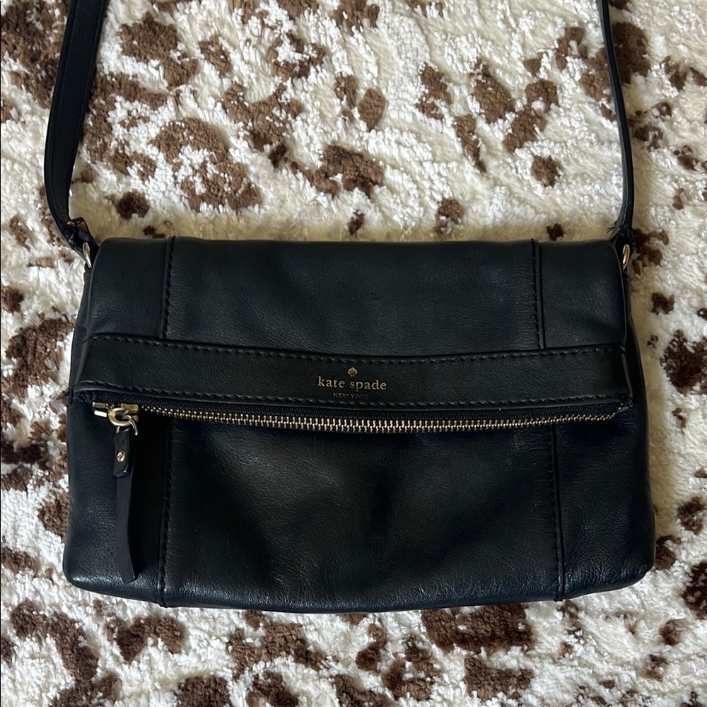 Kate Spade Black Crossbody Bag with Sleek Design